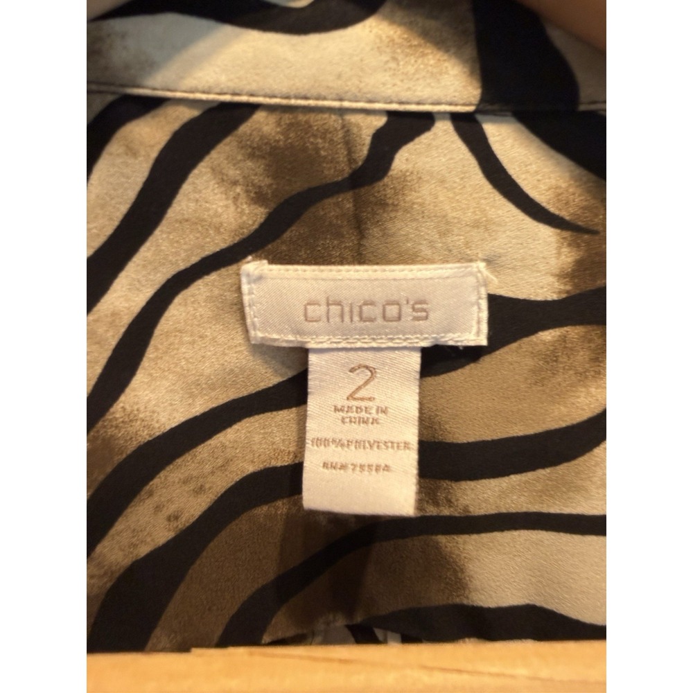 Chico's Womens Blouse Sz 2 US L Animal Print Button-Up Tie-Front Roll Tab Sleeve - Picture 8 of 8